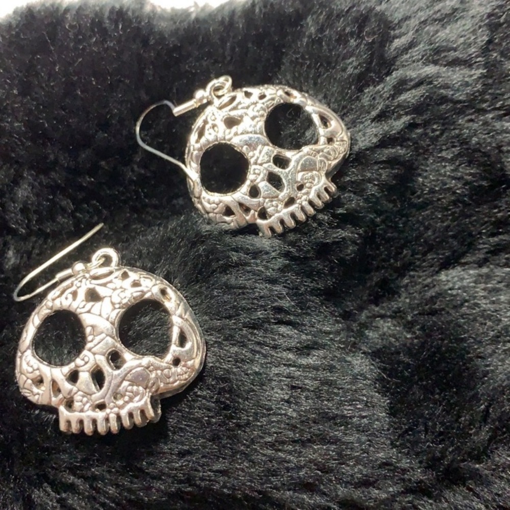 🖤Skull Earrings-925 hooks - Picture 3 of 6